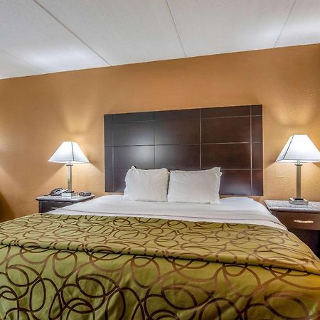 Quality Inn Tully I-81 Eksteriør billede
