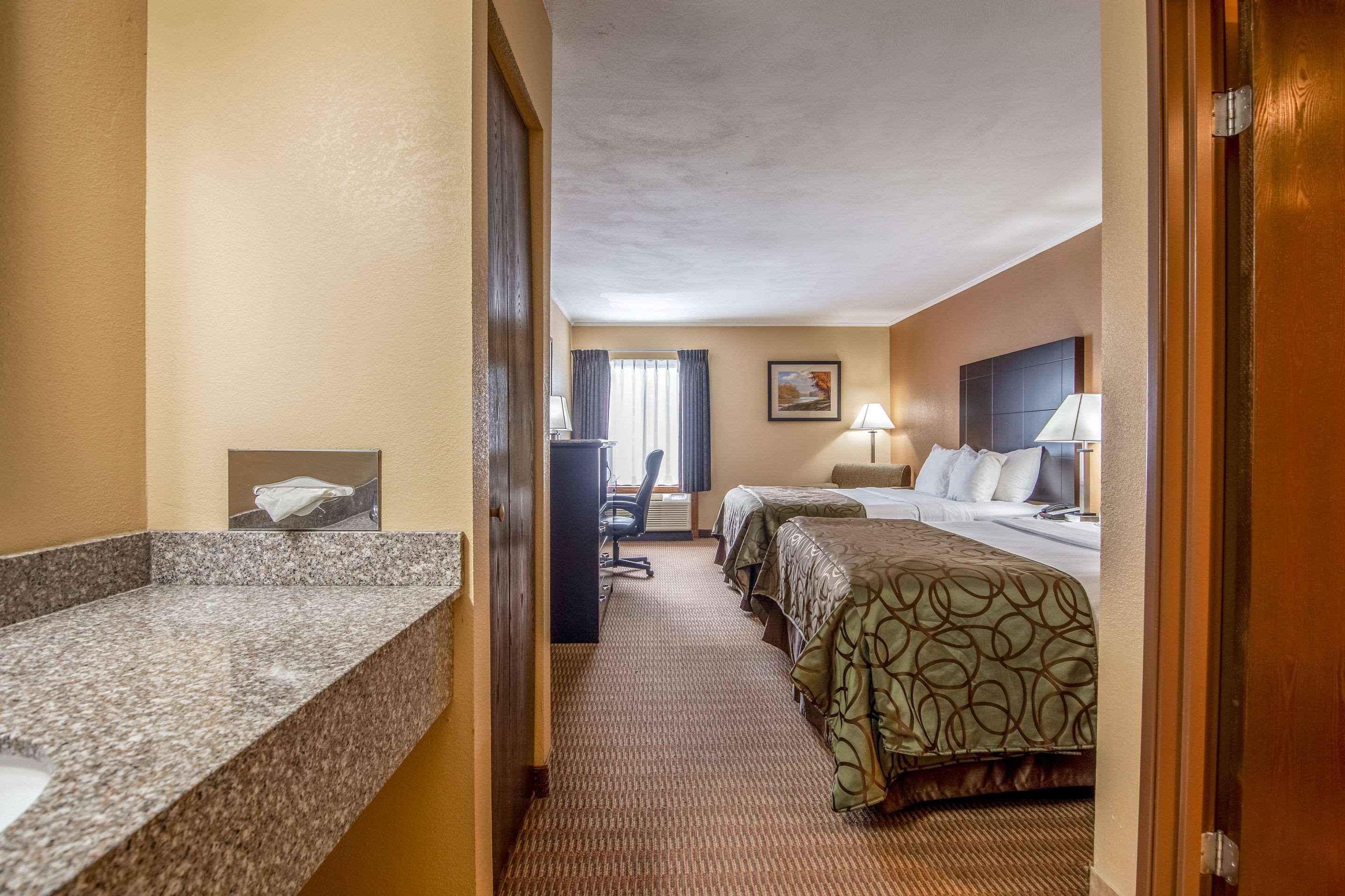 Quality Inn Tully I-81 Eksteriør billede