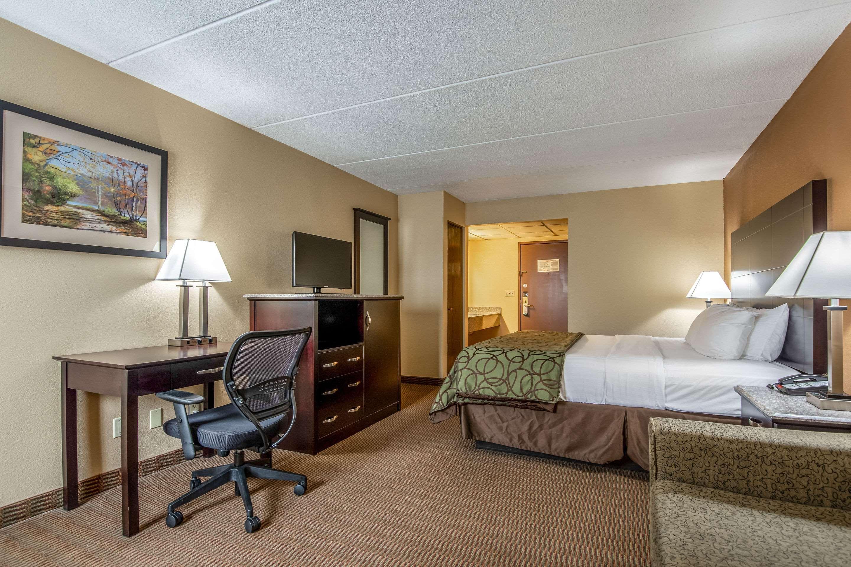 Quality Inn Tully I-81 Eksteriør billede