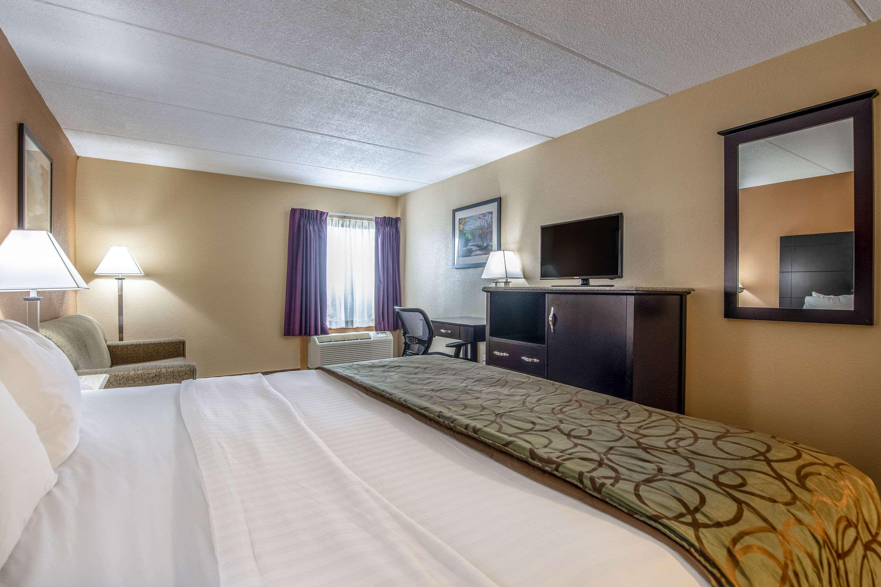 Quality Inn Tully I-81 Eksteriør billede