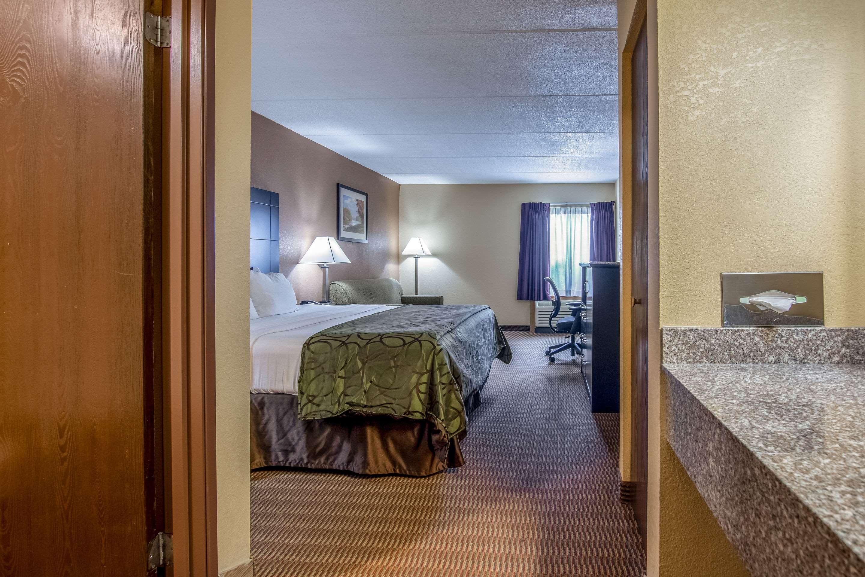 Quality Inn Tully I-81 Eksteriør billede