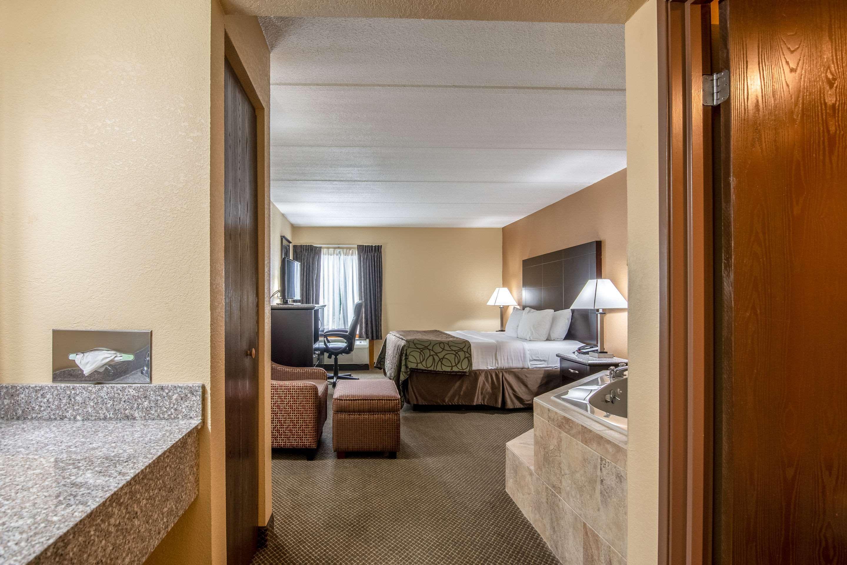 Quality Inn Tully I-81 Eksteriør billede