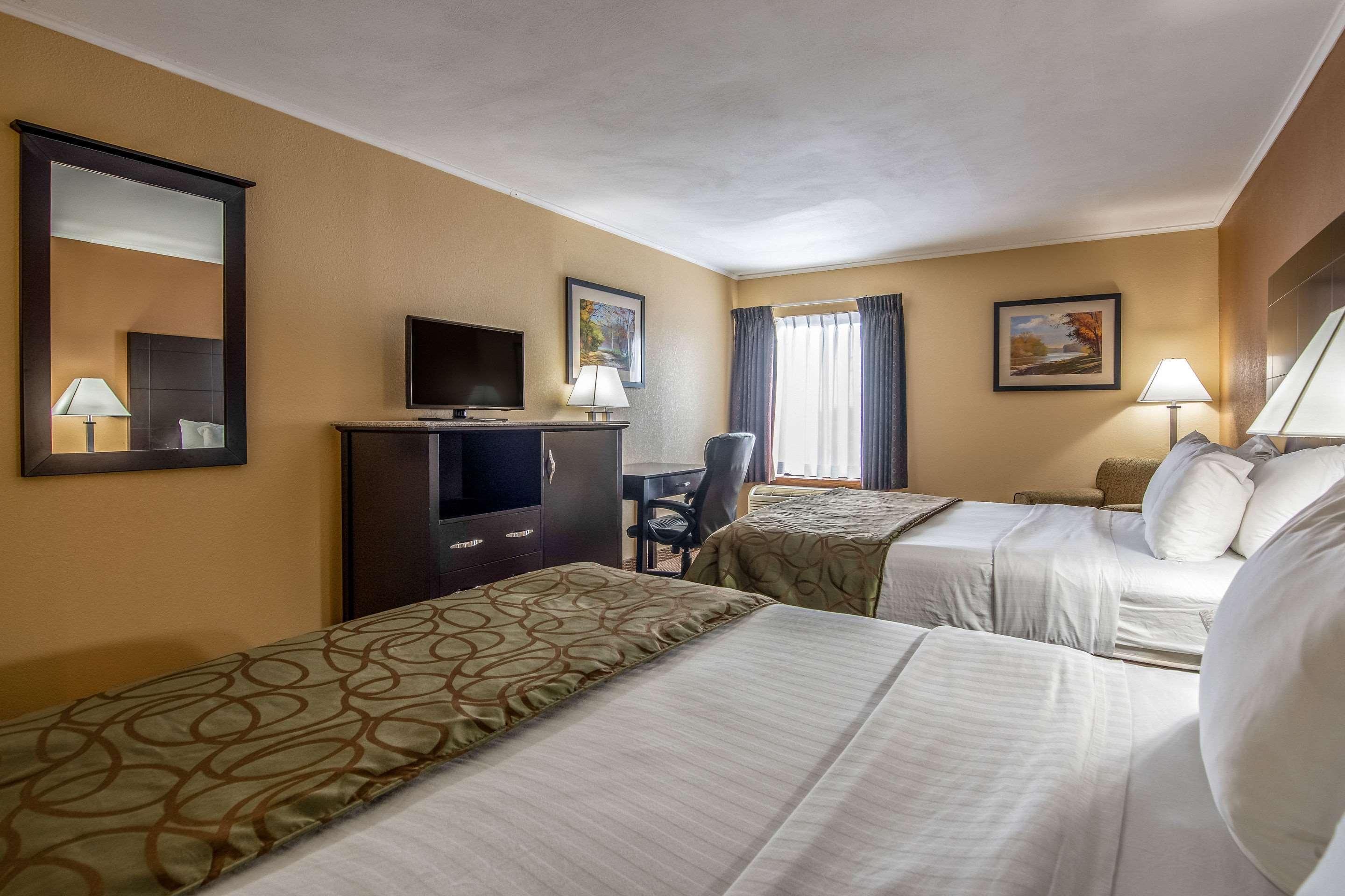 Quality Inn Tully I-81 Eksteriør billede