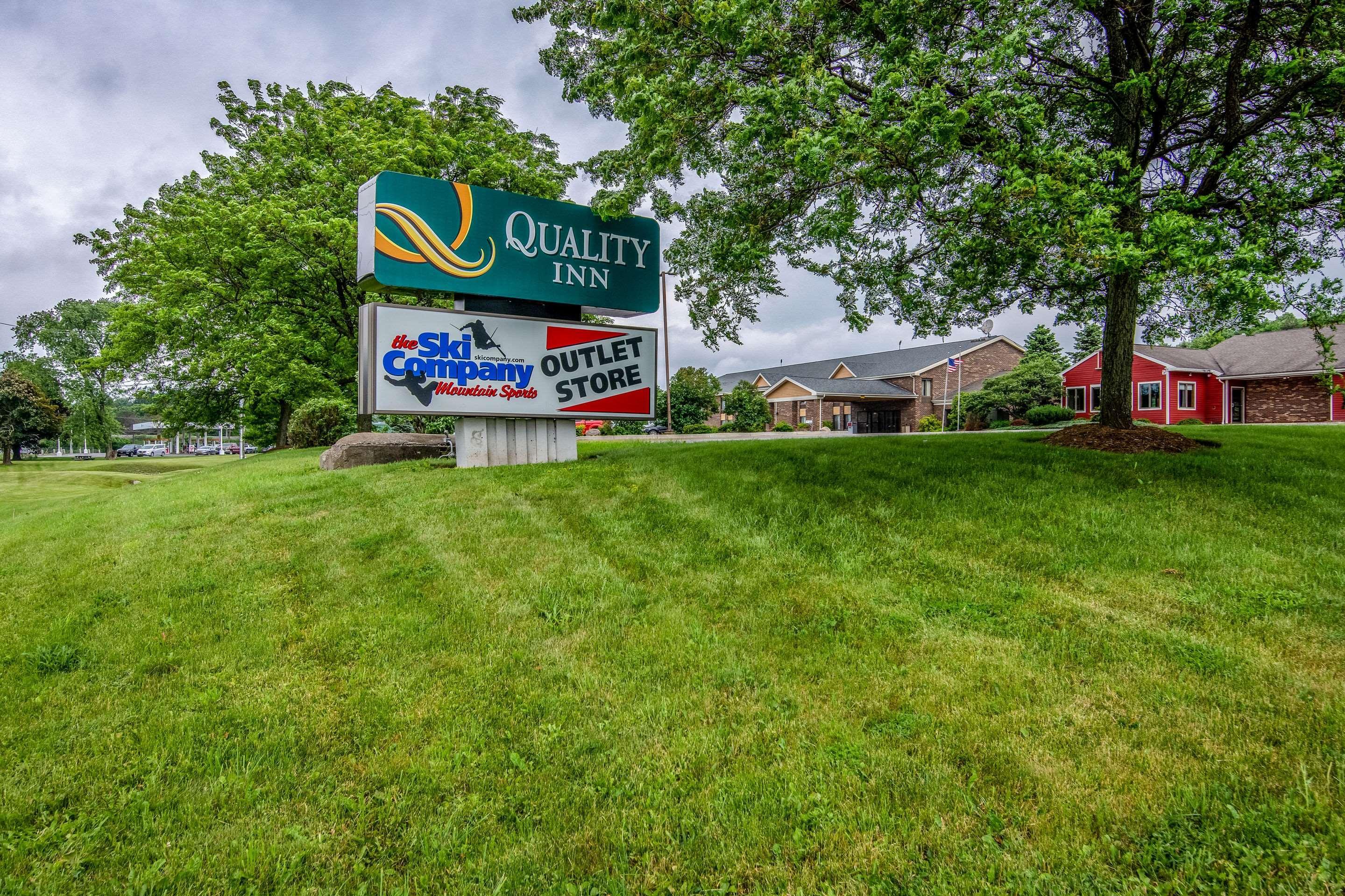 Quality Inn Tully I-81 Eksteriør billede