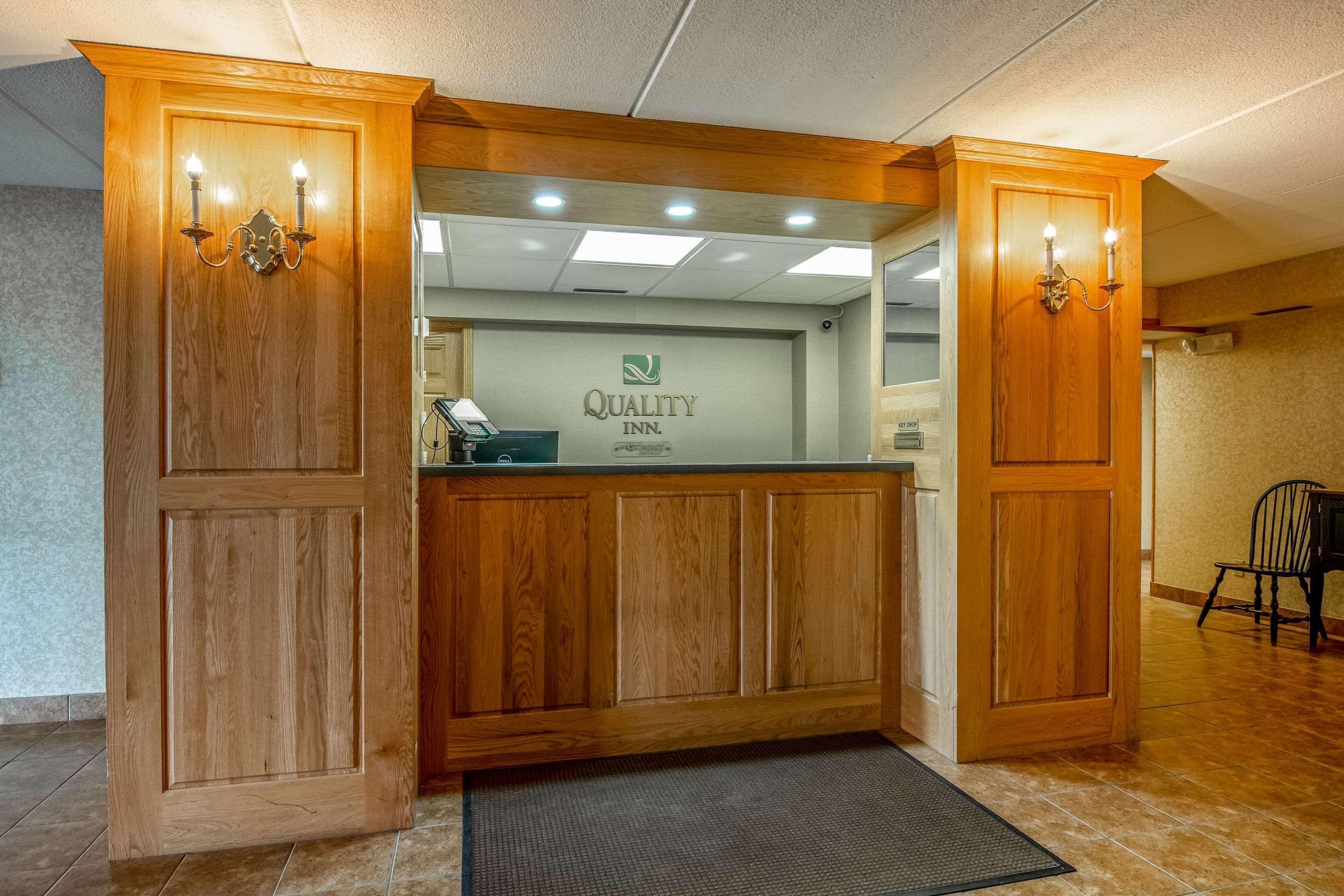 Quality Inn Tully I-81 Eksteriør billede