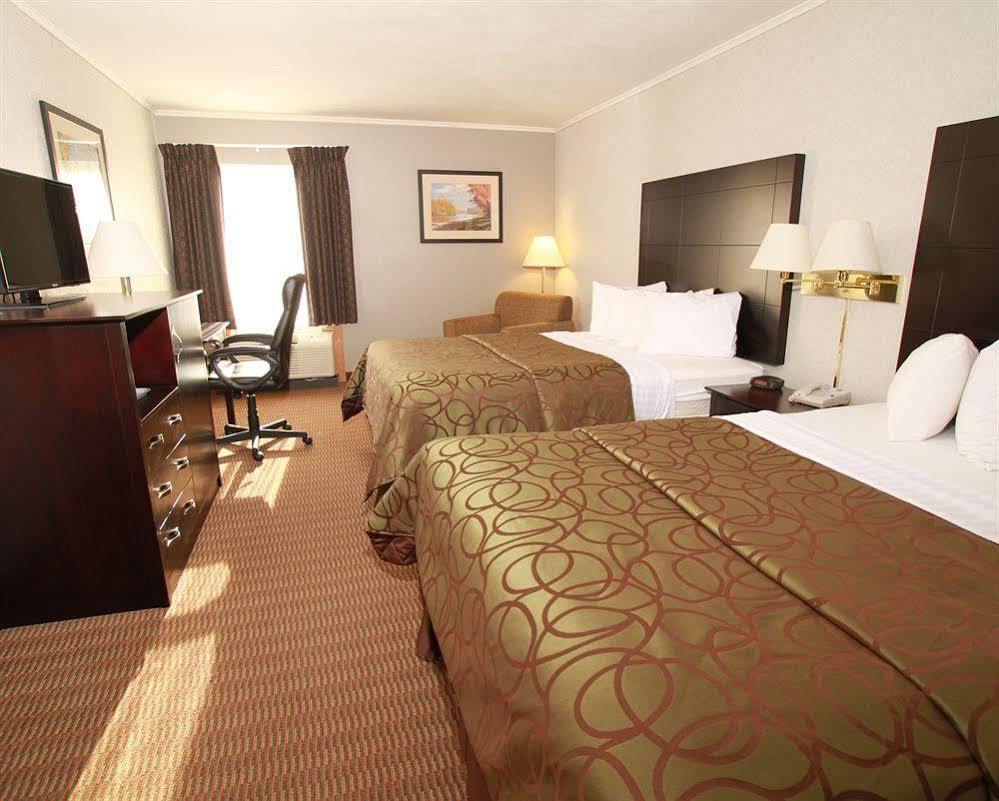 Quality Inn Tully I-81 Eksteriør billede