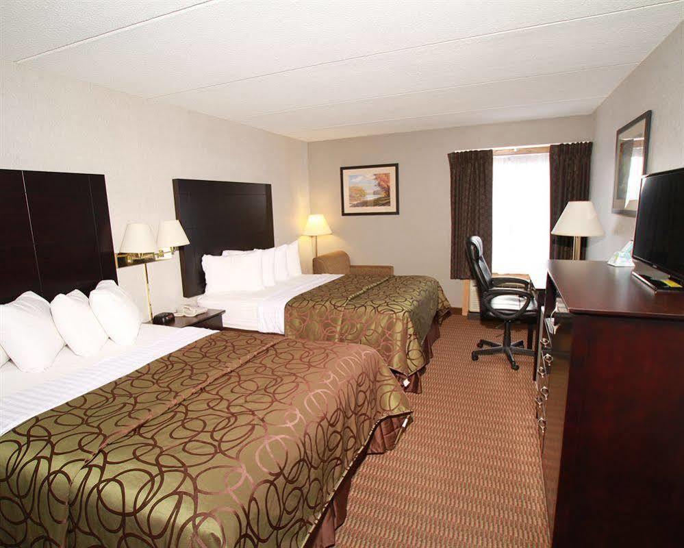 Quality Inn Tully I-81 Eksteriør billede