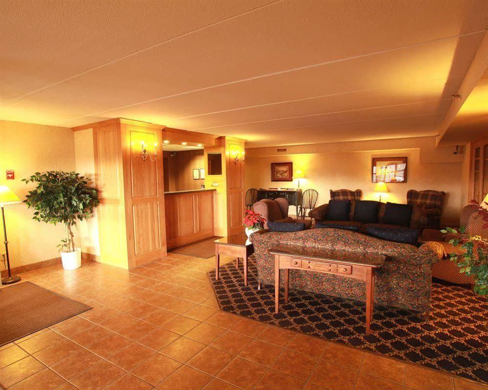 Quality Inn Tully I-81 Eksteriør billede