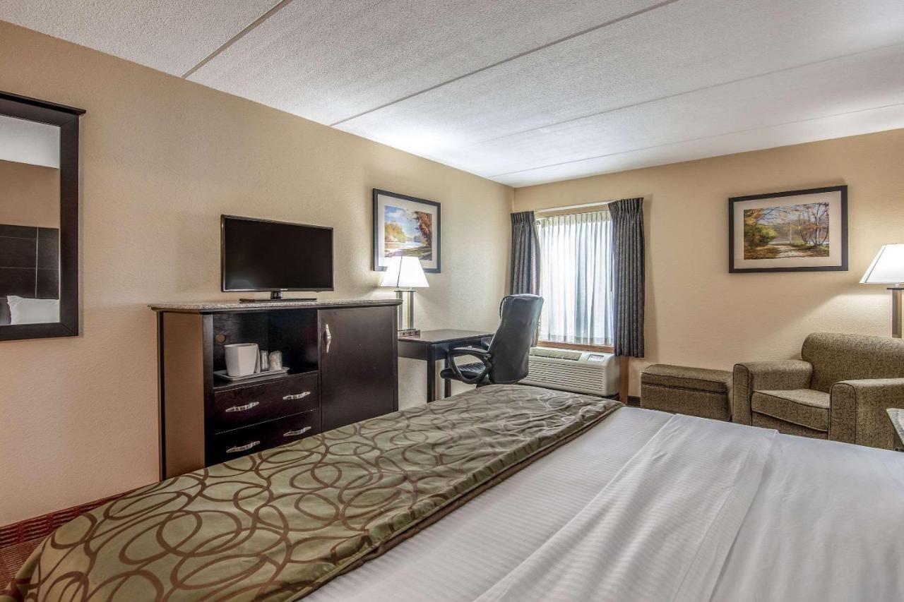 Quality Inn Tully I-81 Eksteriør billede